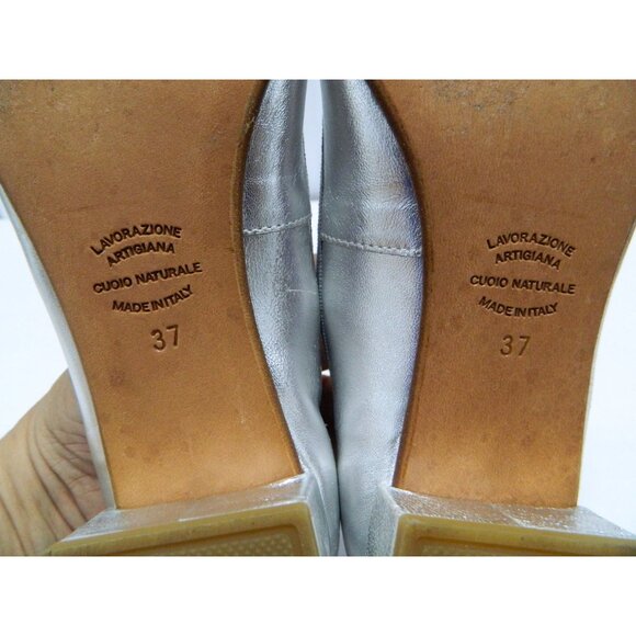 Size 7 Silver Metallic Leather Low Block Heel Bow Detail Summit White Mountain - Picture 10 of 11